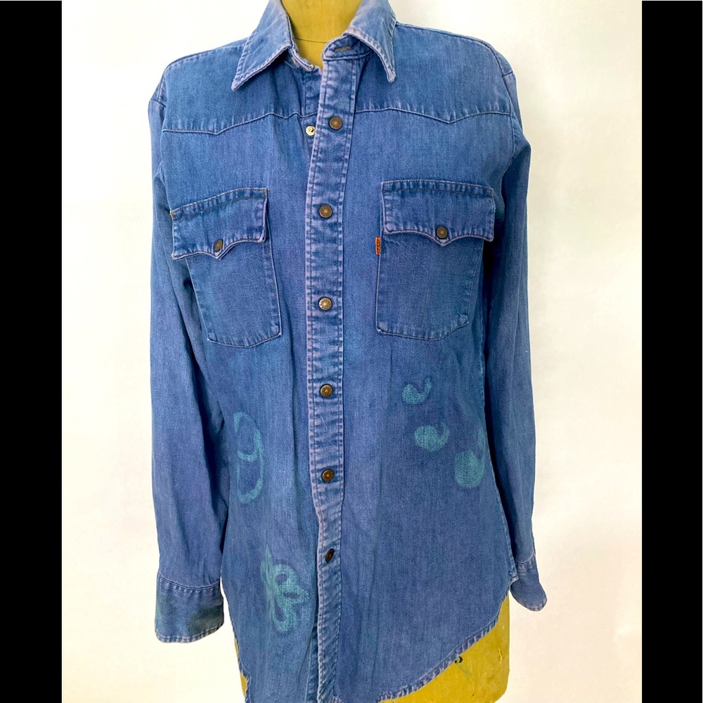 VINTAGE LEVIS Orange tab shirt!